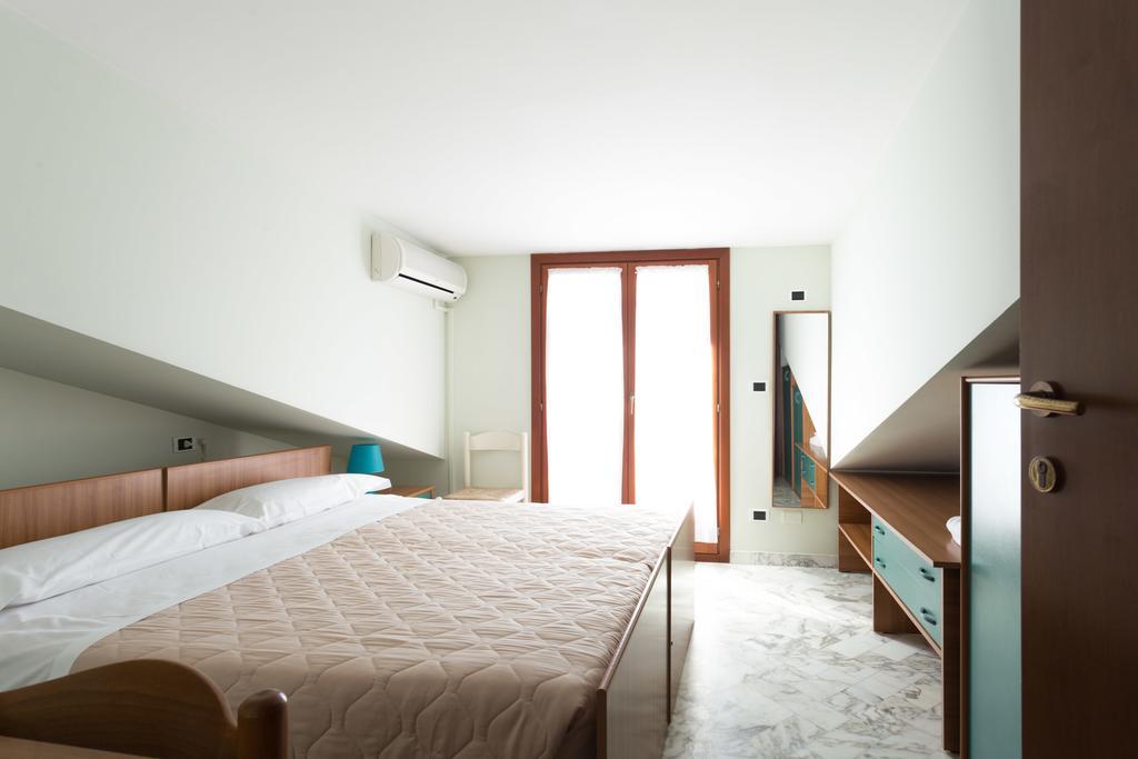 Roma Hotel ปีเนโต ภายนอก รูปภาพ