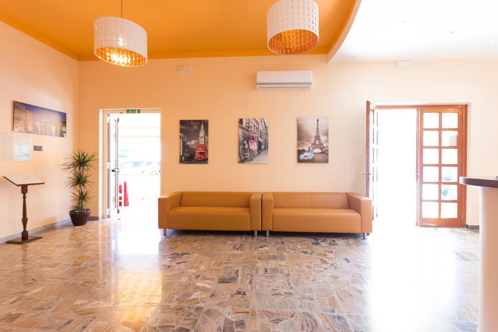 Roma Hotel ปีเนโต ภายนอก รูปภาพ