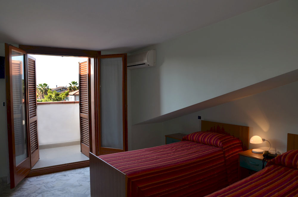 Roma Hotel ปีเนโต ภายนอก รูปภาพ